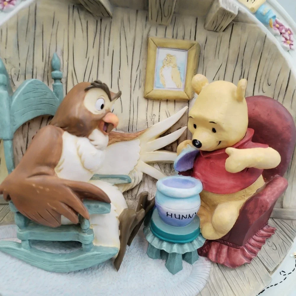 Bradford‎ Exchange Winnie the Pooh & Friends 3D Plate Many Happy Returns COA